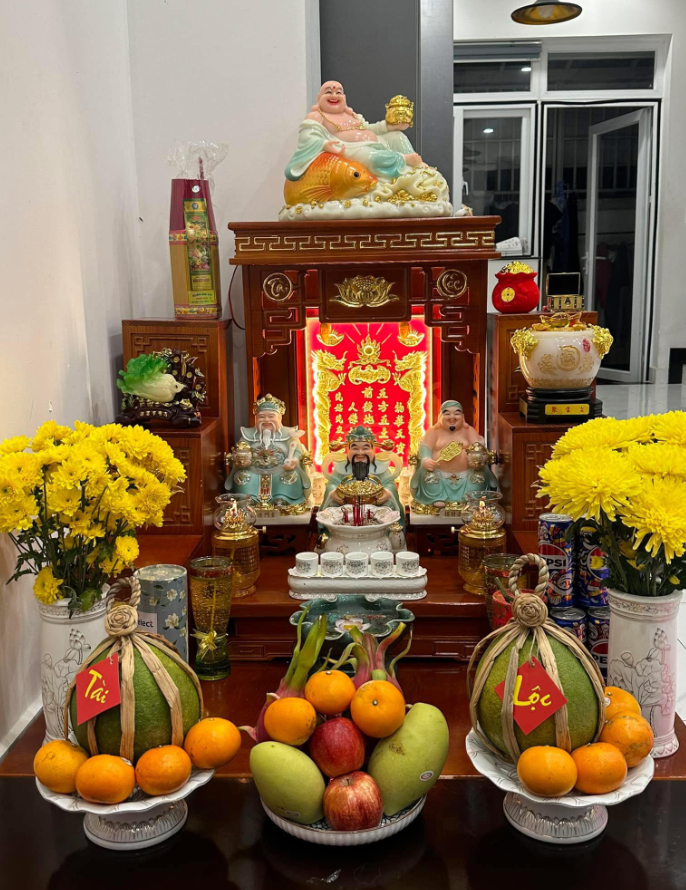 Bộ bàn thờ thần tài hiện đại vàng bát tràng
